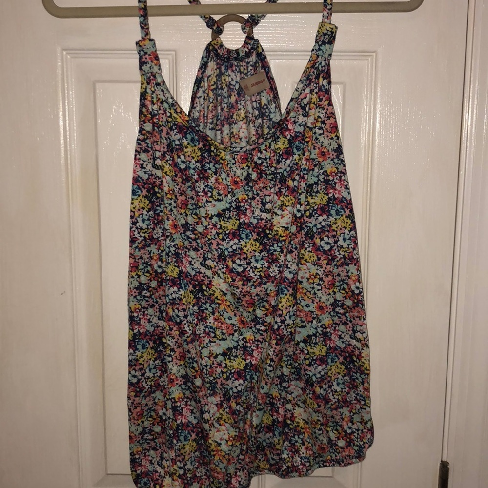 Floral tank